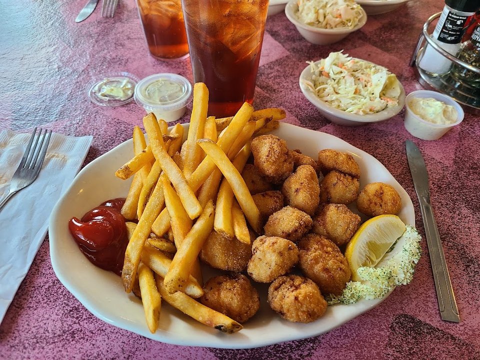 Fried Scallops with Fries and Coleslaw